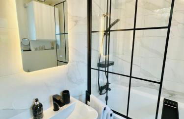 Cotswold Chic Retreats "Cloud Nine" Central Chipping Campden-Parking-Garden - Photo 15