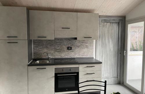 Nel borgo di Capri Leone - Foto 35