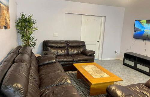 Room 4 - Cozy Queen (Shared Bathroom) - Foto 19