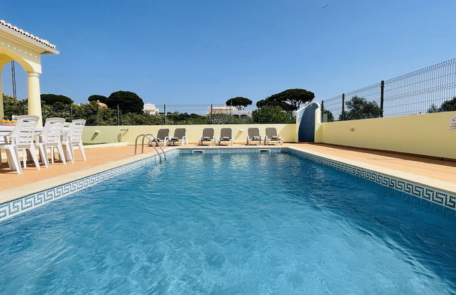 Lara Lima CIP - Photo 37