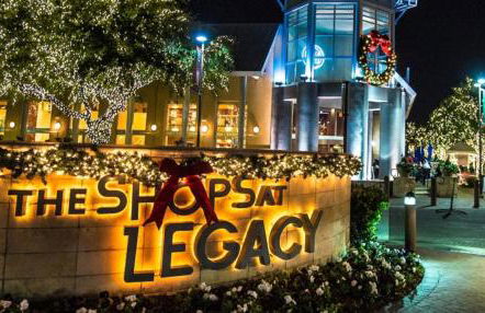 Luxury & Highly furnished upscale w Patio & Garage - Foto 32