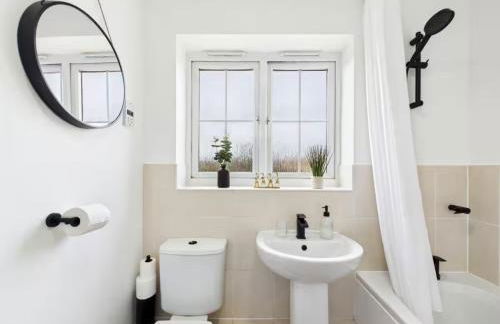 2 Bed Home Port Talbot - Perfect For Contractors & Families - Photo 21