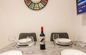 Charming Home in Bromsgrove - Perfect for Groups - Foto 42