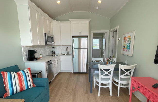 Key West Cottages - Photo 16