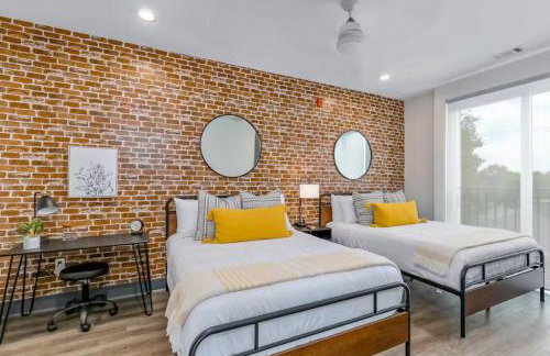 Nashville Oasis at The Muse Modern 2BR with Balcony Rooftop Views - Foto 5