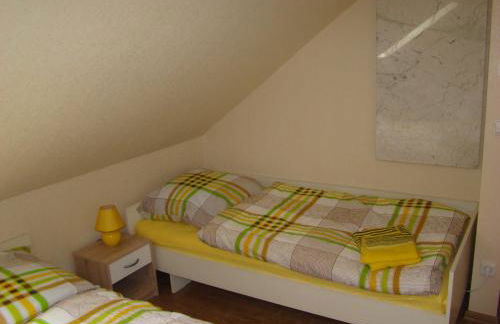 Goldener Fuchs in Moschendorf - Foto 32