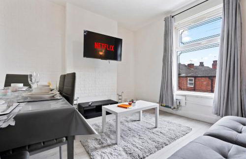 Cozy 1-Bedroom Apartment Steps from Bullring & Victoria Square - Foto 44