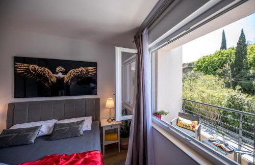 The Fairy's Cave - Free Parking - Photo 20