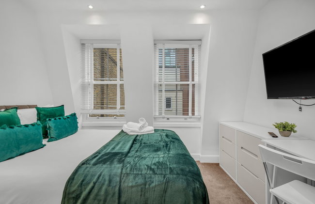 MySquare Vibrant and Sleek 2 Bed Apartment in Artillery Lane - Foto 7