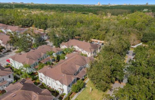 3 Bedrooms S / Lucaya Village Townhouse by RedAwning - Foto 45