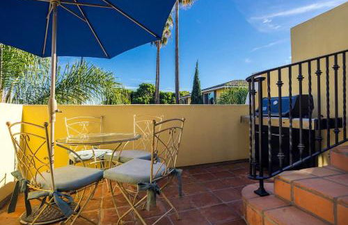 Luxurious Mykonos in Santa Barbara with Outdoor Deck Short Bike Ride to Beach - Foto 32