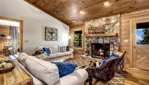 Cozy Mountain Cabin with Long-Range Views near Waterfall Park in Old Fort, NC - Foto 5