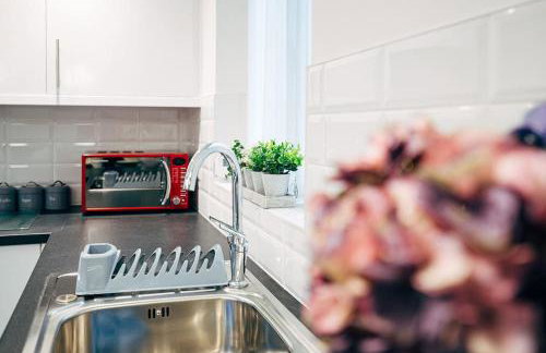 Park & Relax in 1bd Central Liverpool home - Foto 3