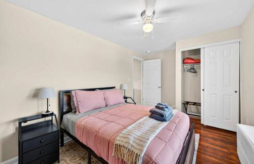 Trendy City Escape Perfect St Louis Location - Photo 18