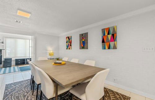 Upscale Modern Home with perfect triad location - Photo 8