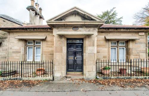 GuestReady - Classic Charm near Holyrood Park - Foto 50