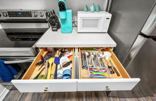 Amazing Oceanfront 2BR Home Cozy Peaceful and Kid and Pet Friendly - Photo 15