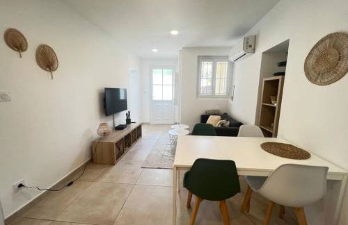 La Glycine - Parking gratuit - AC CLIM - Cour privé - - Foto 7