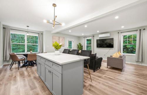 Ideal Family Stay Sleeps 20 in Bloomfield, CT - Foto 13