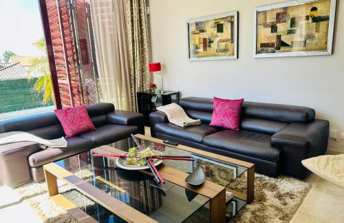 Lux Villa with Year-Round Heated Pool & Game Room - Photo 5