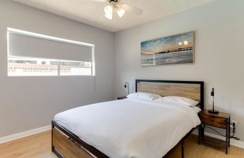 Charming 5 Bedroom Granada Hills House with Pool - Foto 36