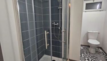 Beaugency-2 sur la route des châteaux - Photo 2, Shower