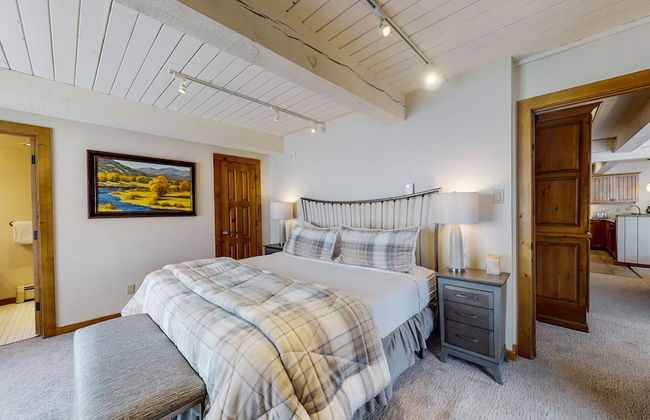 Top of the Village - Foto 9