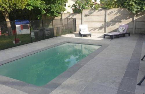 Logement à 30min de la défense avec piscine privative - Foto 5