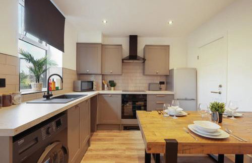 Beighton - 3 Bed Spacious Home with FREE Parking, Great for Groups & Families - Hosted by Stay Host Save - Foto 43