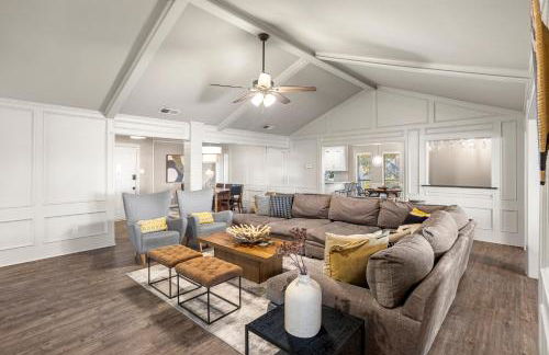 Cosy Waterfront Home - Photo 4