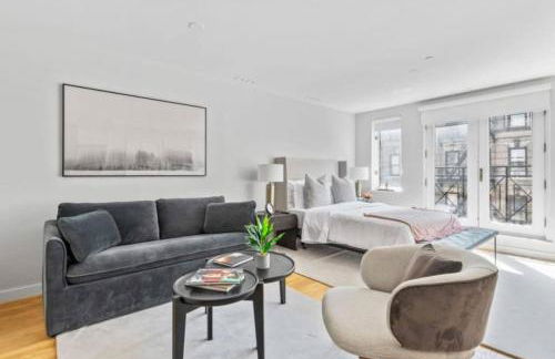 Luxe Studio with Charming Juliet Balcony - Foto 4