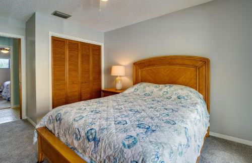 Walk to Restaurants Downtown Leesburg Townhome! - Foto 15