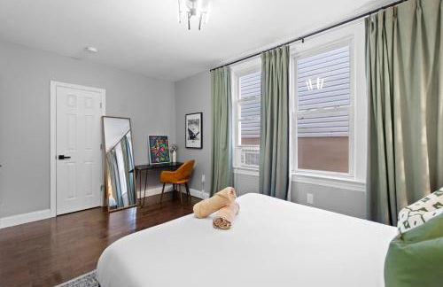 Urban Charm | Near EWR Airport Easy Access to NYC - Foto 16