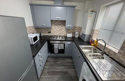 The Modern Balcony Apartment - 2 Bed 1 Bath Private Parking - Foto 7