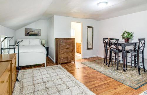 2 Mi to Downtown Coos Bay: Home w/ Deck, Fire Pits - Photo 18