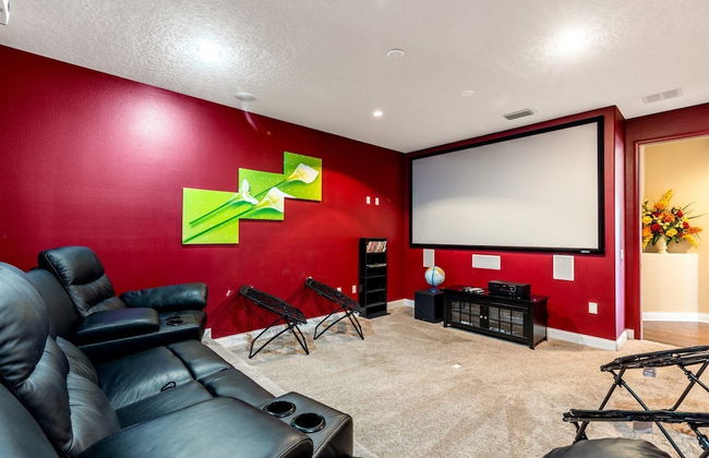 Stunning Large 7 bed Home With Private Pool, Spa, Balcony, Cinema Room, Fitness Suite and Able to see the Disney Fireworks - 467 - Foto 25