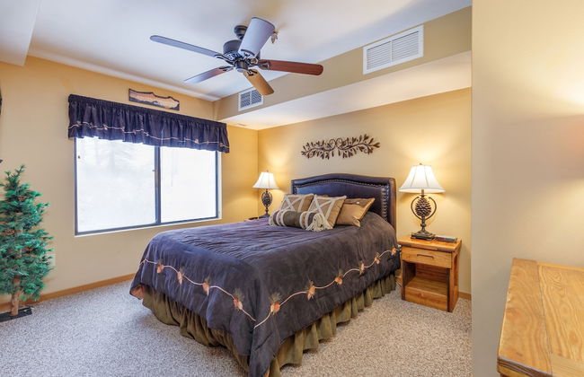 Seven Springs Stoneridge 3 BR Condo, Private Deck by RedAwning - Foto 2