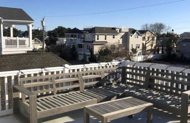 Great Value - Oceanside Raised Ranch Location Is Perfect For Walking To Beach, Restaurants, Pizza, Ice Cream Or Coffee 13419 - Foto 13