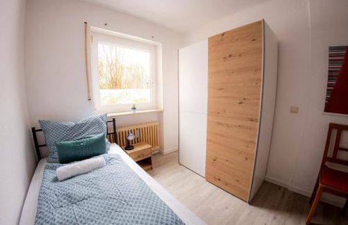 Yello Homes - großes Apartment - Am Waldrand, 15 min bis Nürnberg Messe, für 8 Personen, 2 WC's - Foto 24
