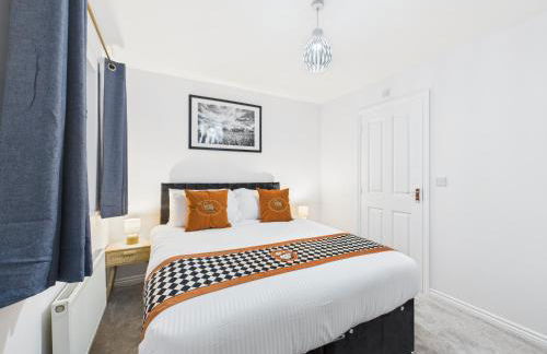 Desert Orchid by Signature Stays - Racecourse - Parking - 5-Bed - Photo 26