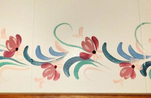 TJs Escape Landmark Oak Tree 1mile2river - Foto 14