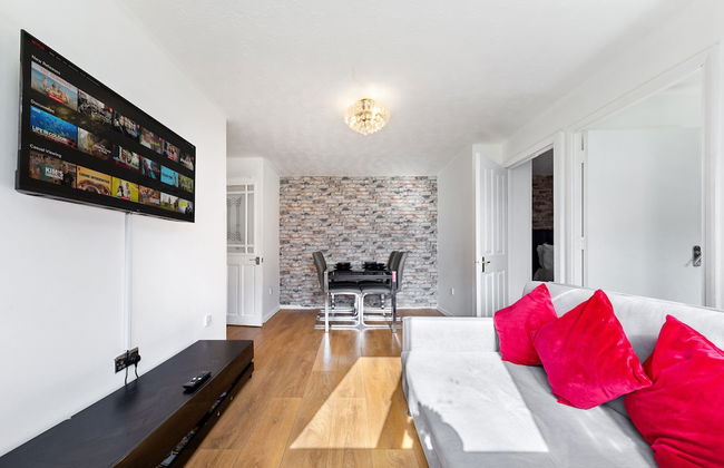 Stunning 1 Bedroom Apartment in Dagenham - Photo 14