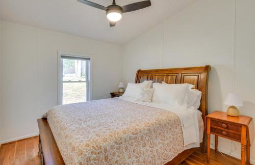 Deck, Grill and Dock Access Lake Keowee Retreat! - Foto 14