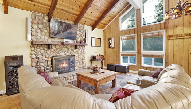 The Cozy Castle at Big Bear~Hot Tub~Games~Central Retreat~ - Foto 2, Imagen principal