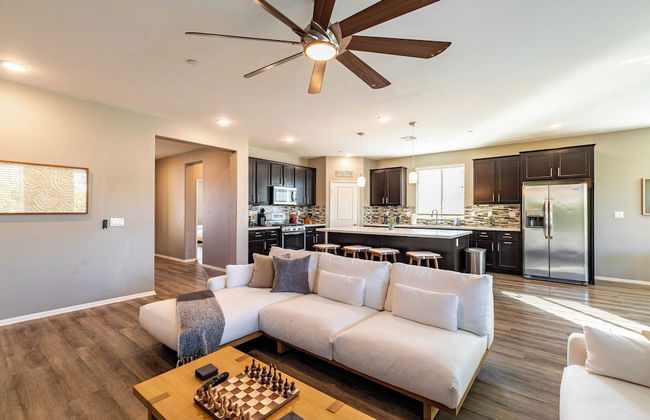 Luxe Indio Stay w/ Pool, Tiki Bar & Fire Pit Near Coachella Longfellow - Foto 7