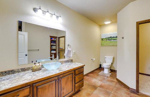 Neosho Home on 90 Acres with Private Pool and Fire Pit - Foto 12