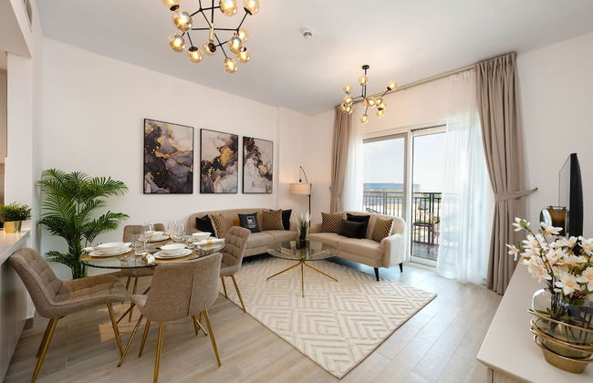 Maison Privee - Chic Apt on Yas Island cls to ALL Main Attractions - Photo 10