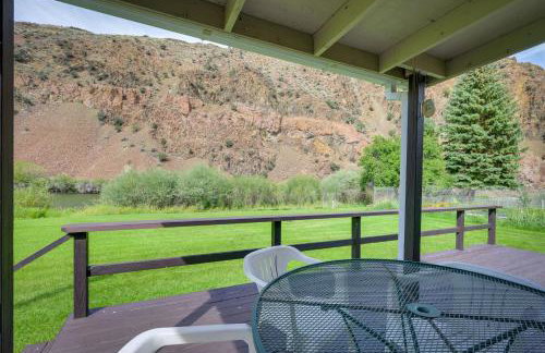 Cozy Salmon Home with Mountain Views and River Access - Foto 28