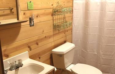 Secluded Rustic Cabin Rental in the Woods of Squaw Lake in Northern Wisconsin - Foto 5