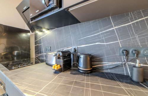 Le Charmant d'Ecully Logement Unique Avec Jardin à 10 minutes de Lyon - Foto 6